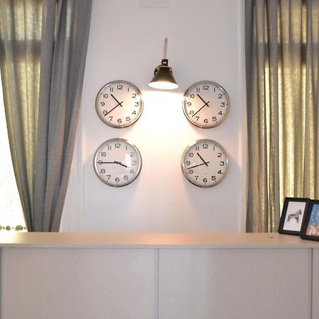 Lux Penthouse Gran Via Hotell Madrid Exteriör bild